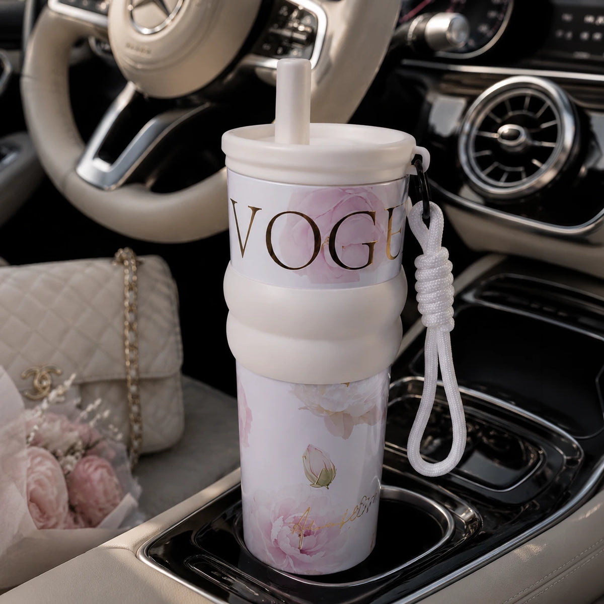 Vogue Floral Tumbler – Cloud White 🤍