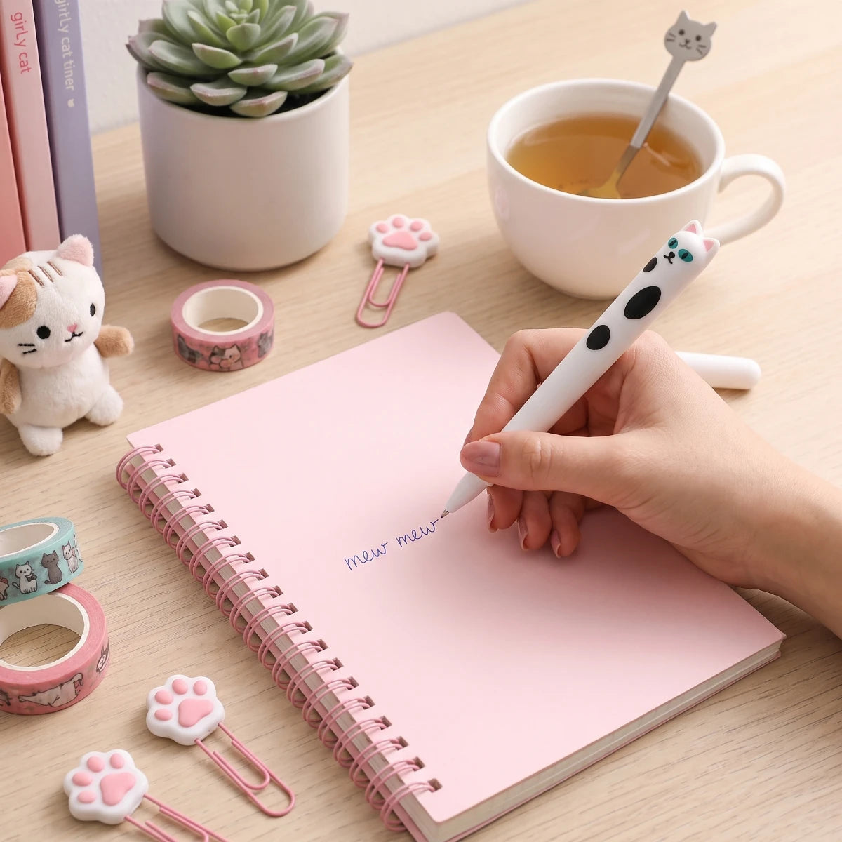 Cute Cat 0.5 mm Gel Pen – White Spotted 🐈‍⬛