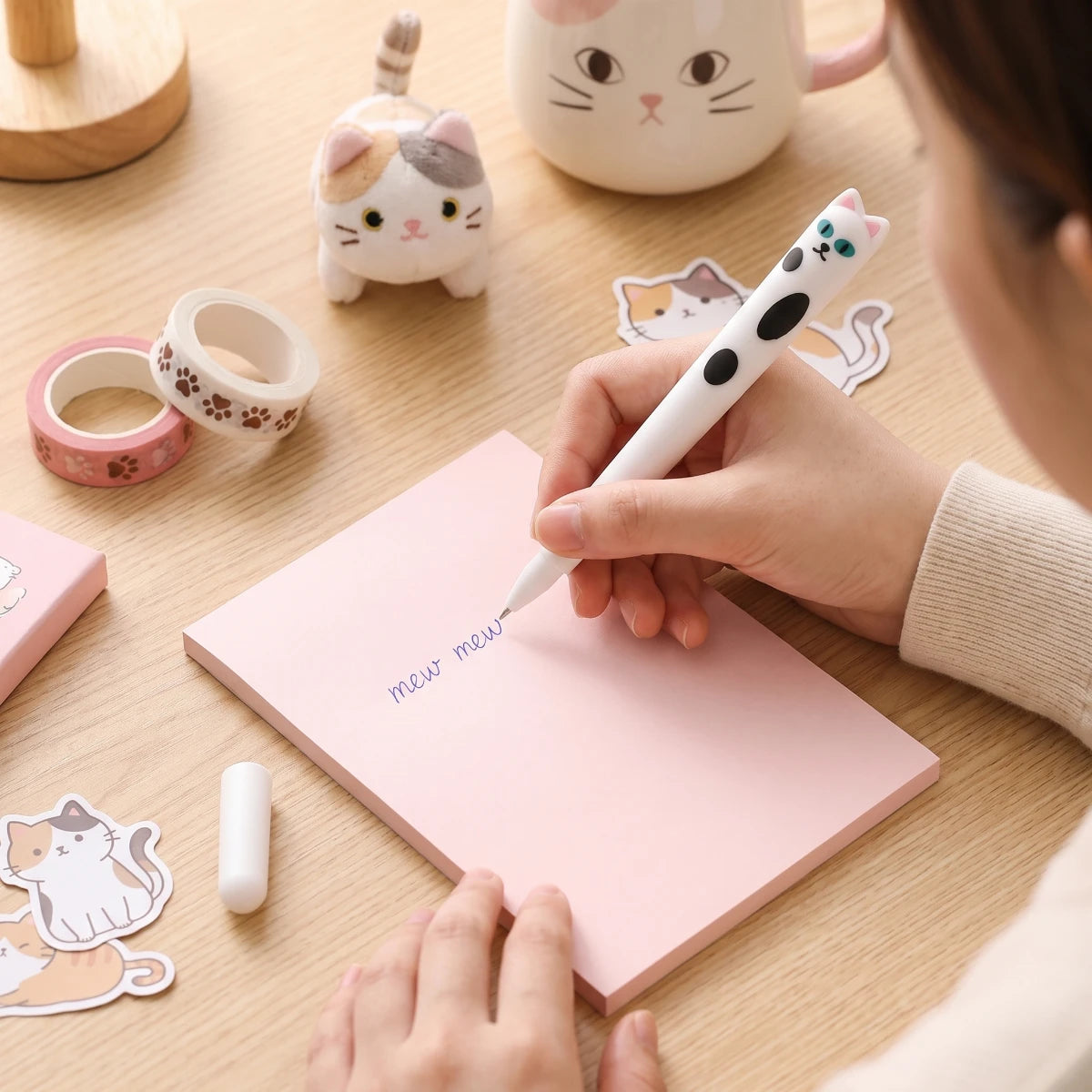Cute Cat 0.5 mm Gel Pen – White Spotted 🐈‍⬛