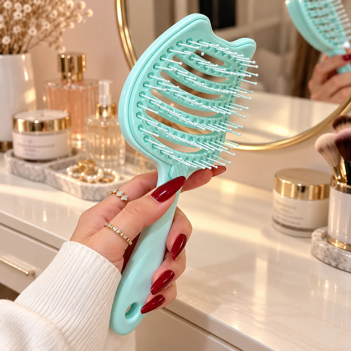 Easy-Clean Hair Brush 🐱