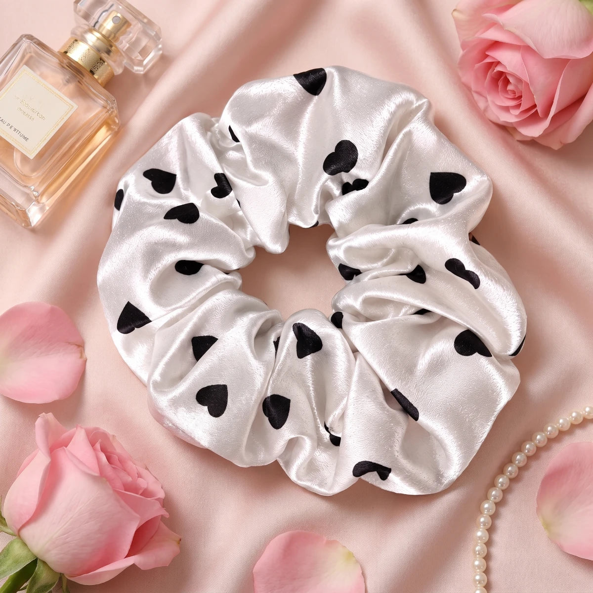 Heart Satin Scrunchie 🖤 - white